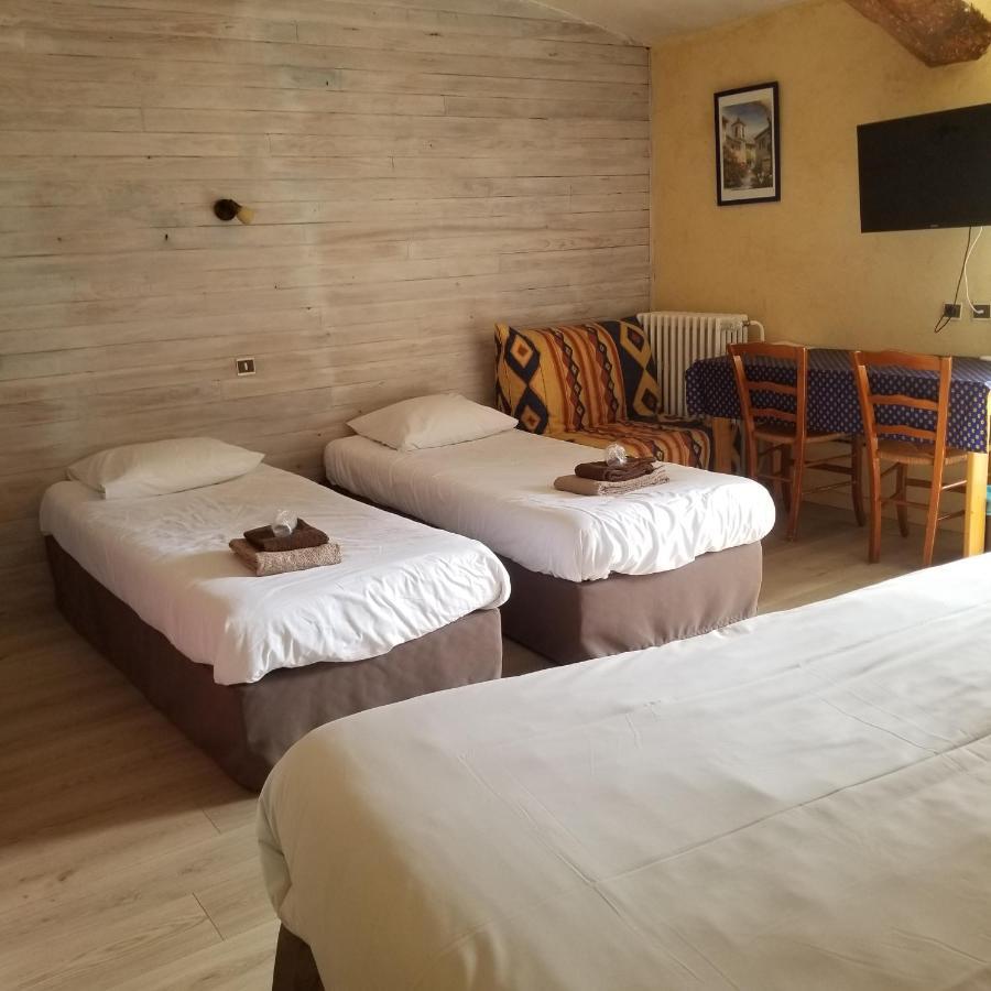 Logis Hotel Du Terreau Manosque Ngoại thất bức ảnh