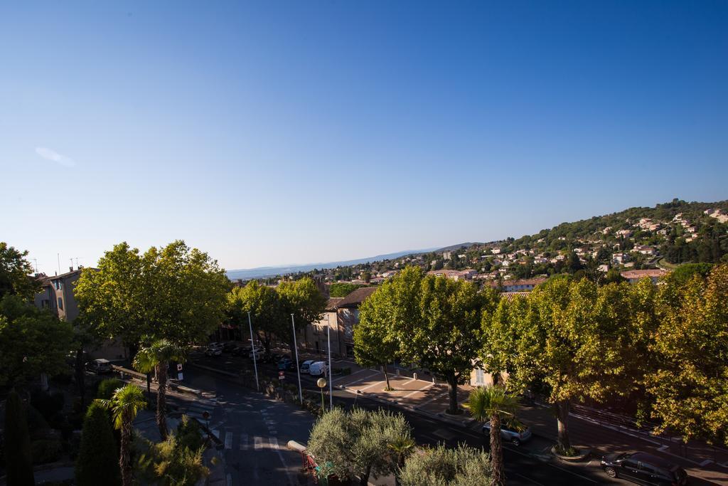 Logis Hotel Du Terreau Manosque Ngoại thất bức ảnh