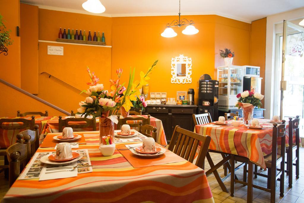 Logis Hotel Du Terreau Manosque Ngoại thất bức ảnh
